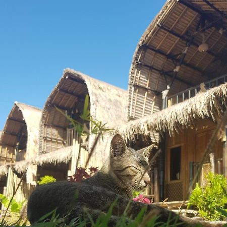 Mahkota Atia Bungallow Прайя Экстерьер фото